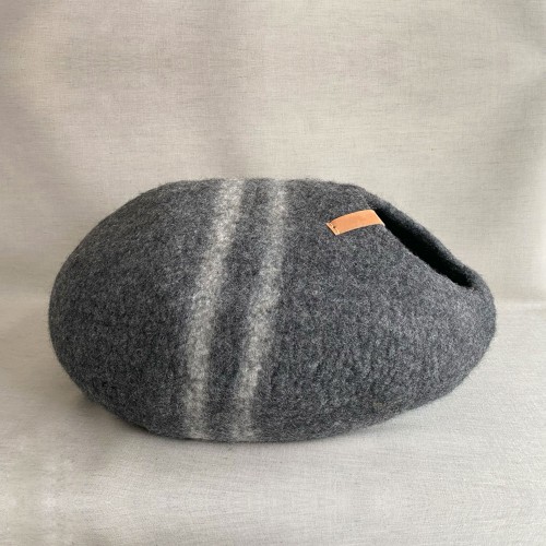 grotte chat design galet gris foncé