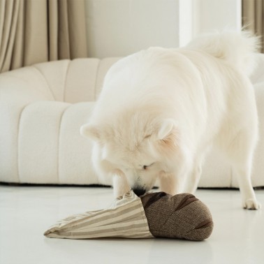 jouet rye pain lambwolf collective